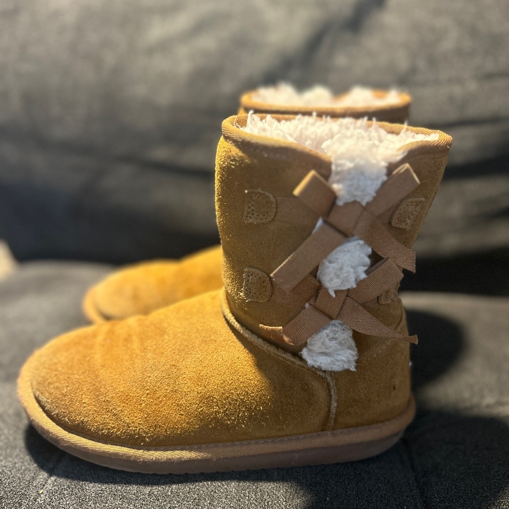 Koolaburra by UGG Kids Victoria Short Boot - Chestnut - Size 2